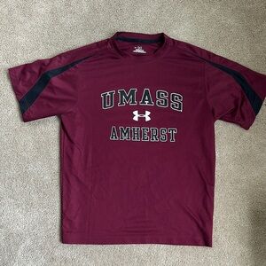 Under Armour Maroon UMass Amherst Men's tech tee shirt- size small